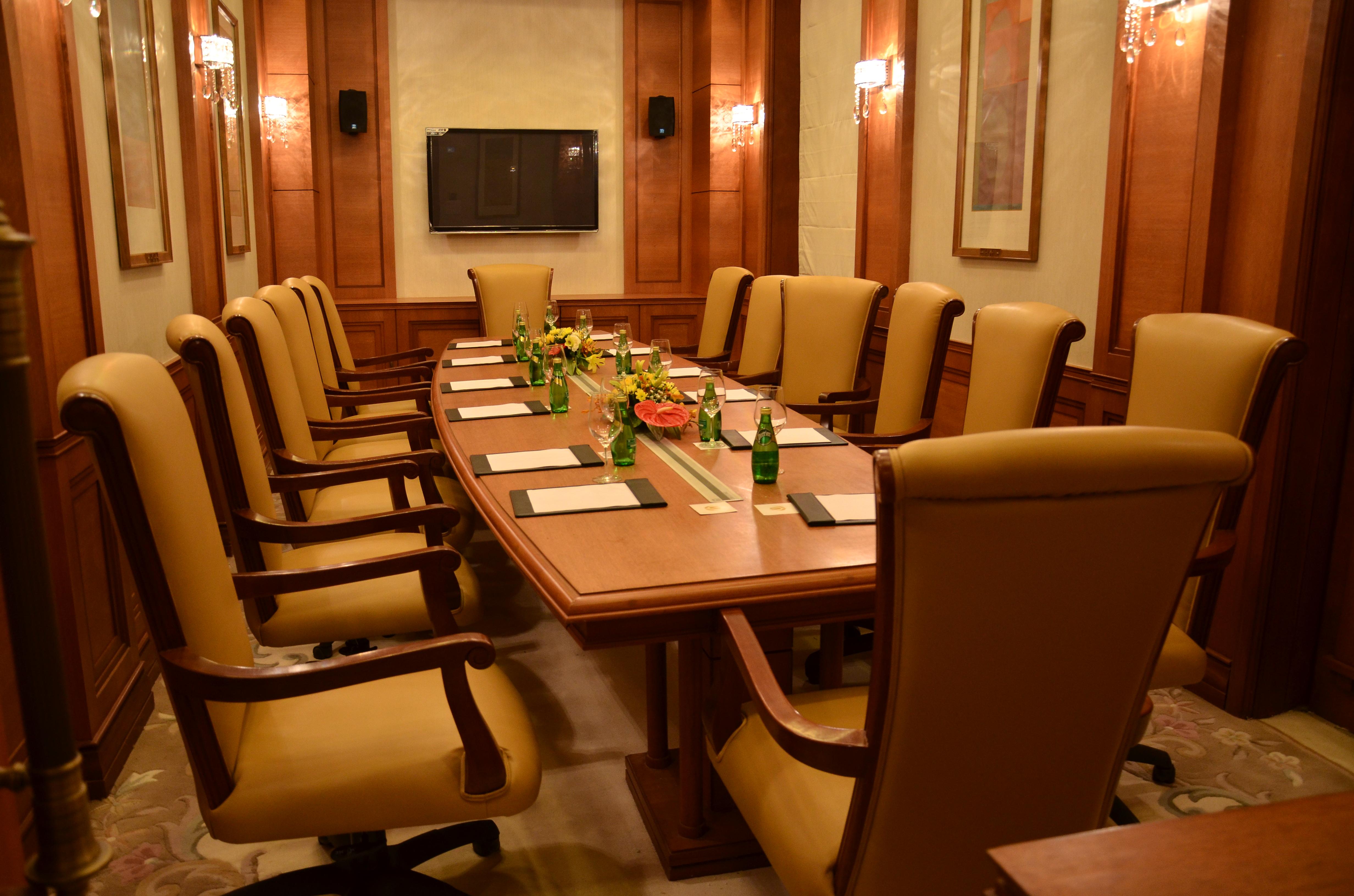 Hotel Royal Tulip Navi Mumbai Extérieur photo