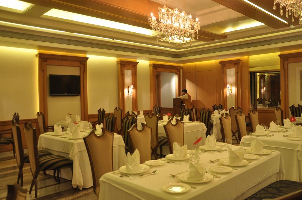 Hotel Royal Tulip Navi Mumbai Extérieur photo
