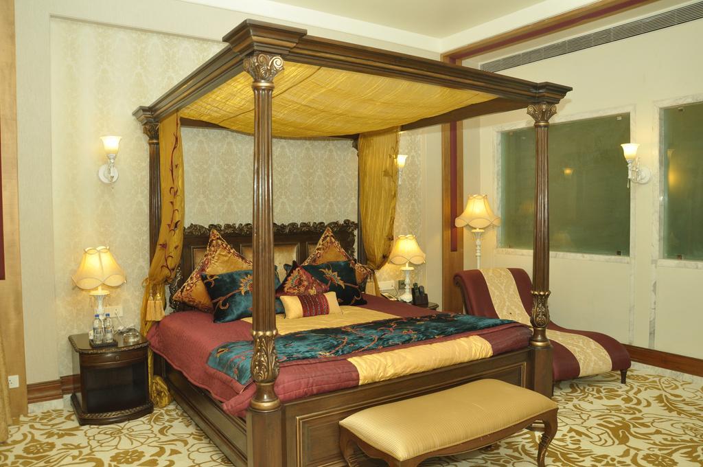 Hotel Royal Tulip Navi Mumbai Extérieur photo