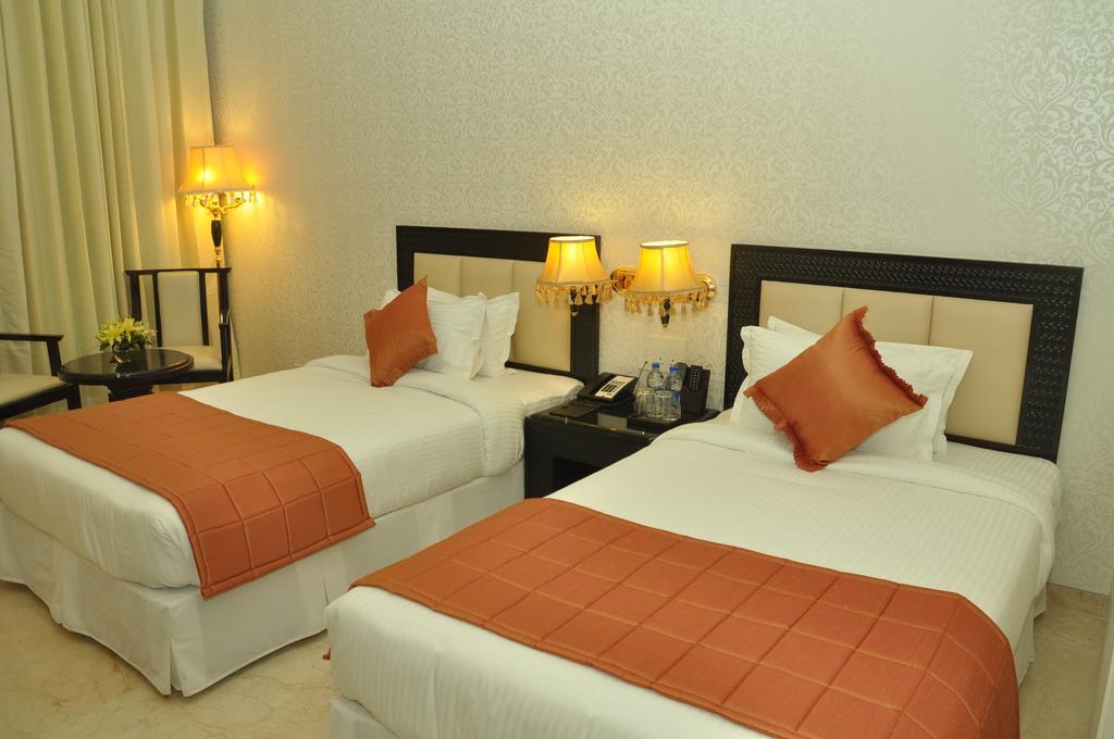 Hotel Royal Tulip Navi Mumbai Extérieur photo