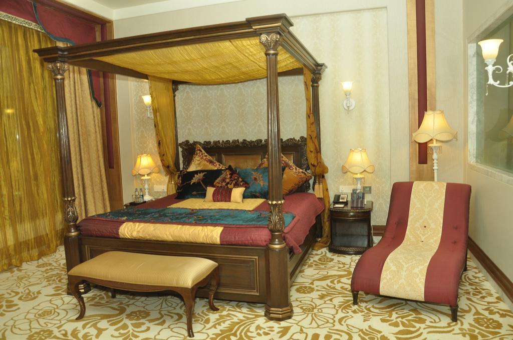 Hotel Royal Tulip Navi Mumbai Extérieur photo