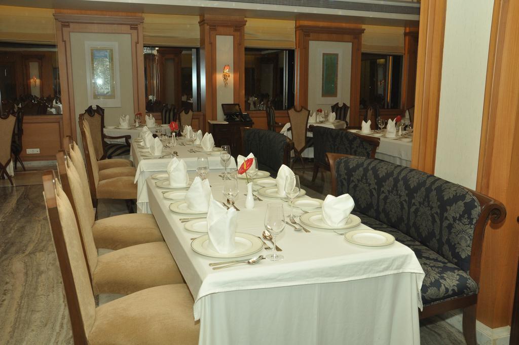 Hotel Royal Tulip Navi Mumbai Extérieur photo