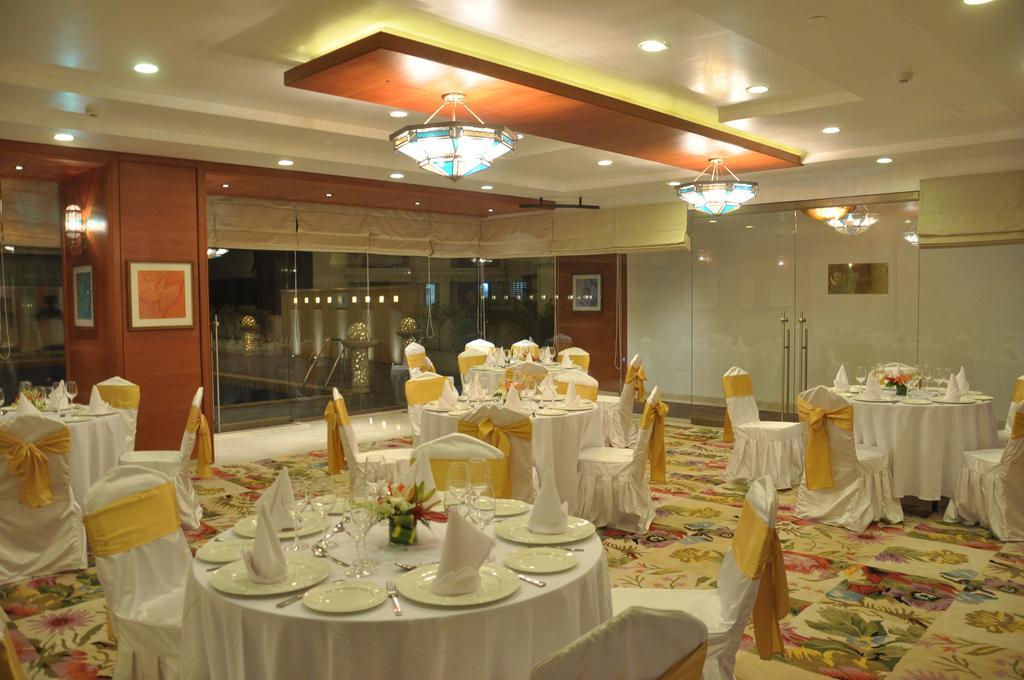 Hotel Royal Tulip Navi Mumbai Extérieur photo